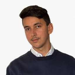 Chamil’s LinkedIn profile picture.